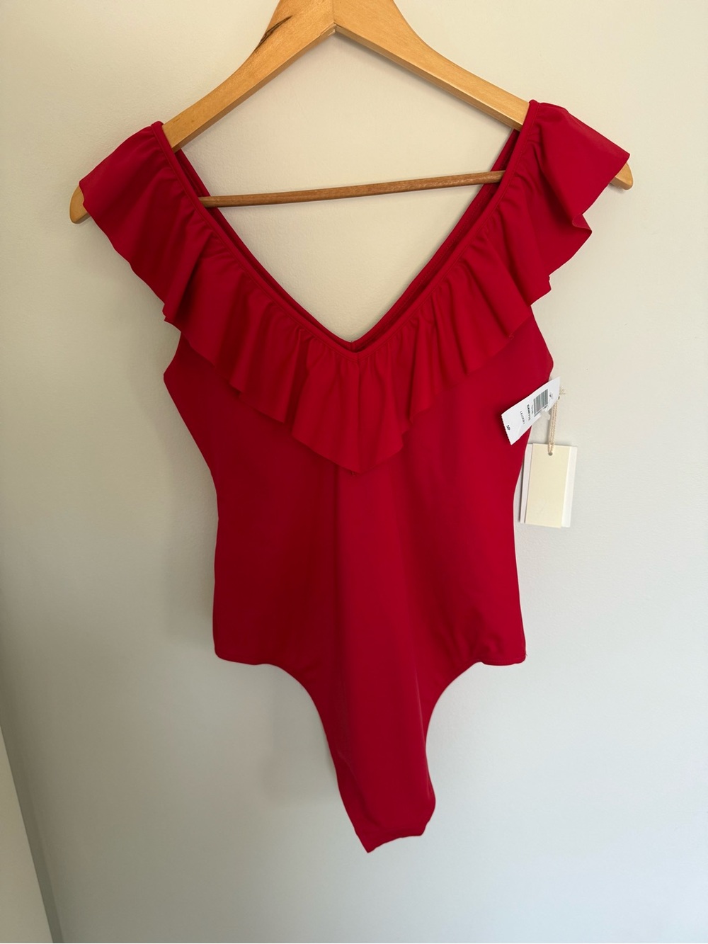 Aritzia Danette Ruffle Double V-Neck Bodysuit | NWT Size small - Picture 6 of 7